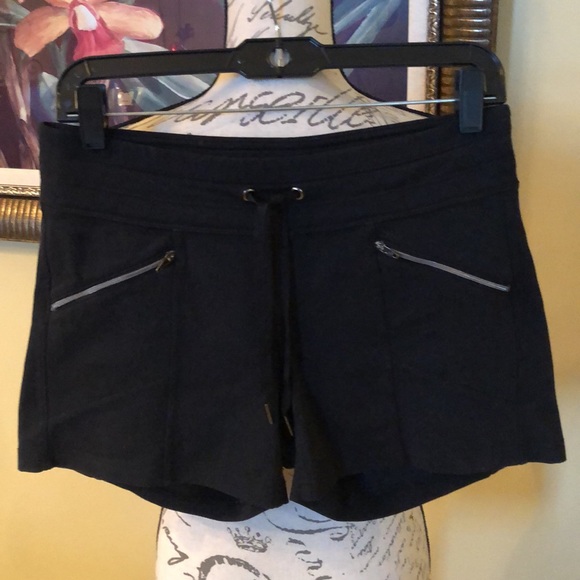 Athleta Pants - Athleta Black Shorts Size Small